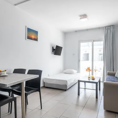 Delightful Vacation Studio Near The Beach In Sunny Ayia Napa All Yours Апартаменты Айя-Напа