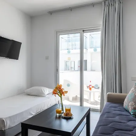 Delightful Vacation Studio Near The Beach In Sunny Ayia Napa All Yours شقة أيا نابا